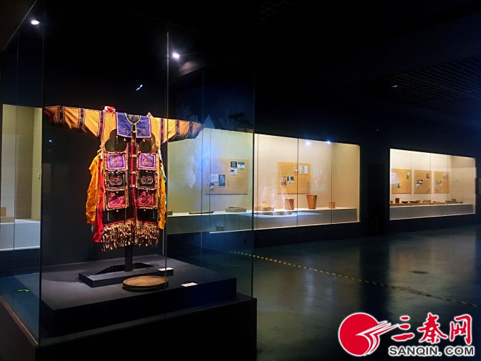 您见过鱼皮做的衣服吗？“黑龙江鱼皮、兽皮、桦树皮历史文化展”在陕历博开展