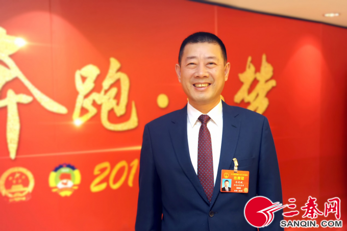 飞鹤乳业冷友斌两会建言：保护东北黑土地资源  完善社会支持鼓励生育