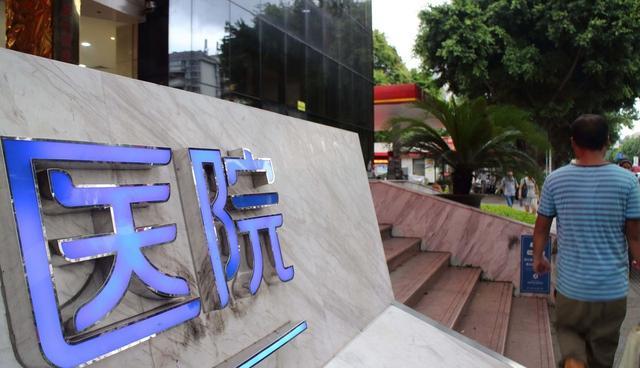 “看病不求人”前提是无需求人