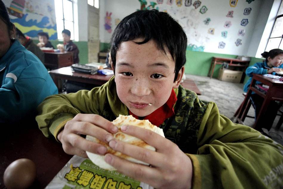西安7名中学生模拟提案提交全国两会的背后