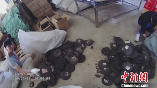 上海警方破获一制售假普洱茶案 涉案金额高达1.3亿元  