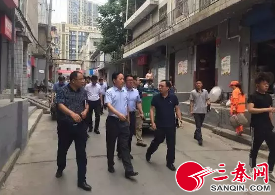 雁塔区区委书记赵小林再次深入瑞禾村社区督导检查