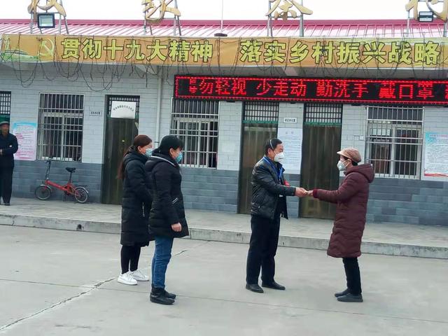 ​杨凌志愿者 以善举筑牢疫情防控工作堡垒