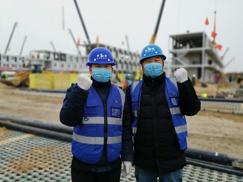 战“疫”父子兵