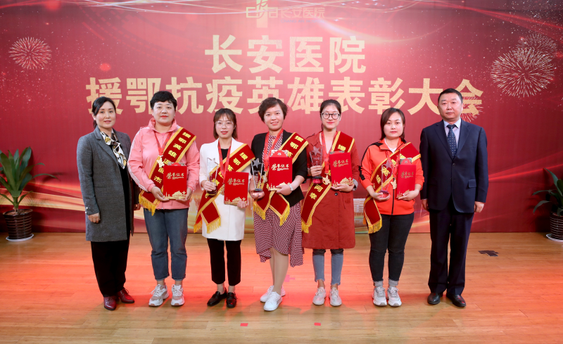 精准护理 精细护理 温馨护理——她们是用爱和专业守护患者的铿锵玫瑰