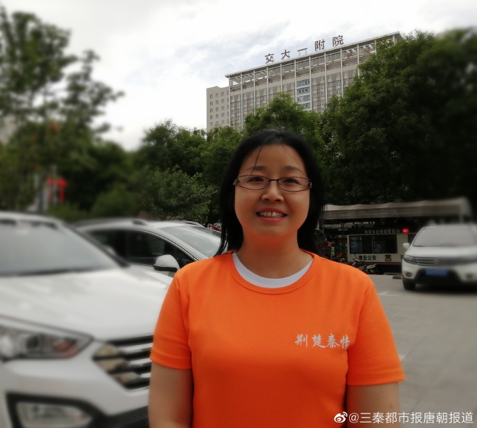 不言苦累   不论功誉   唯有感恩