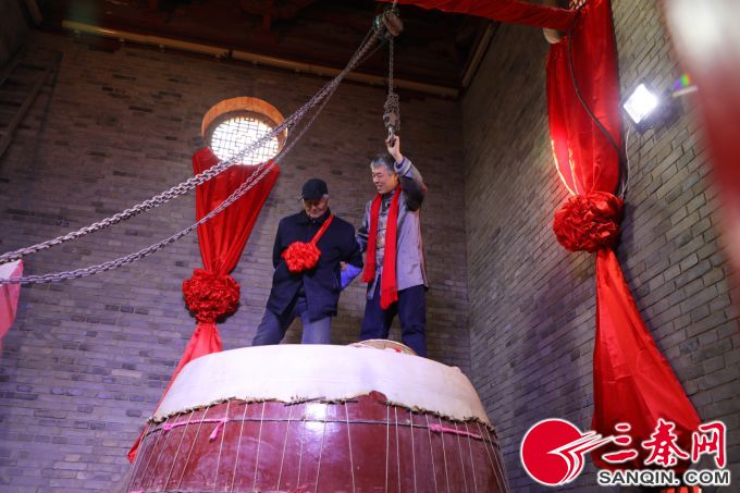 缯鼓传承人现场缯鼓