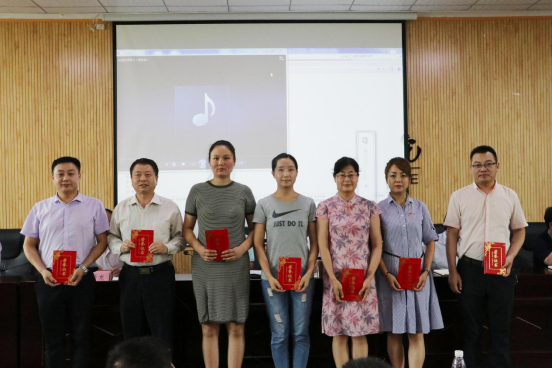 我校召开庆祝建党98周年暨党建工作研讨会(1)(1)427