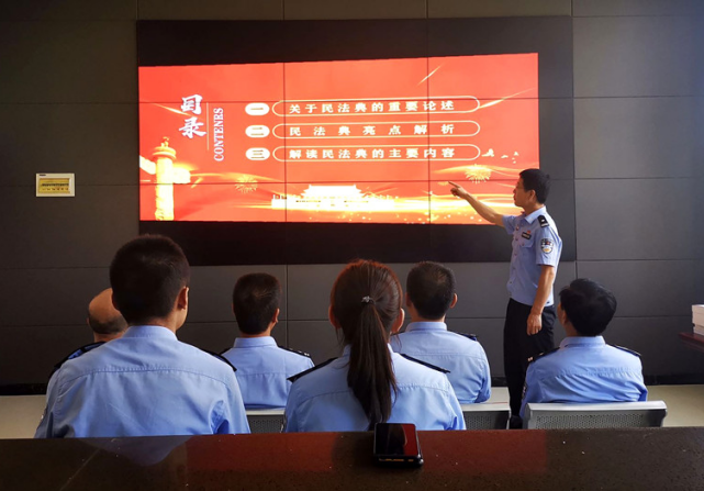 民法典大还是宪法大 121ace4f-ba3a-4bca-9cbe-2d880f108843.png