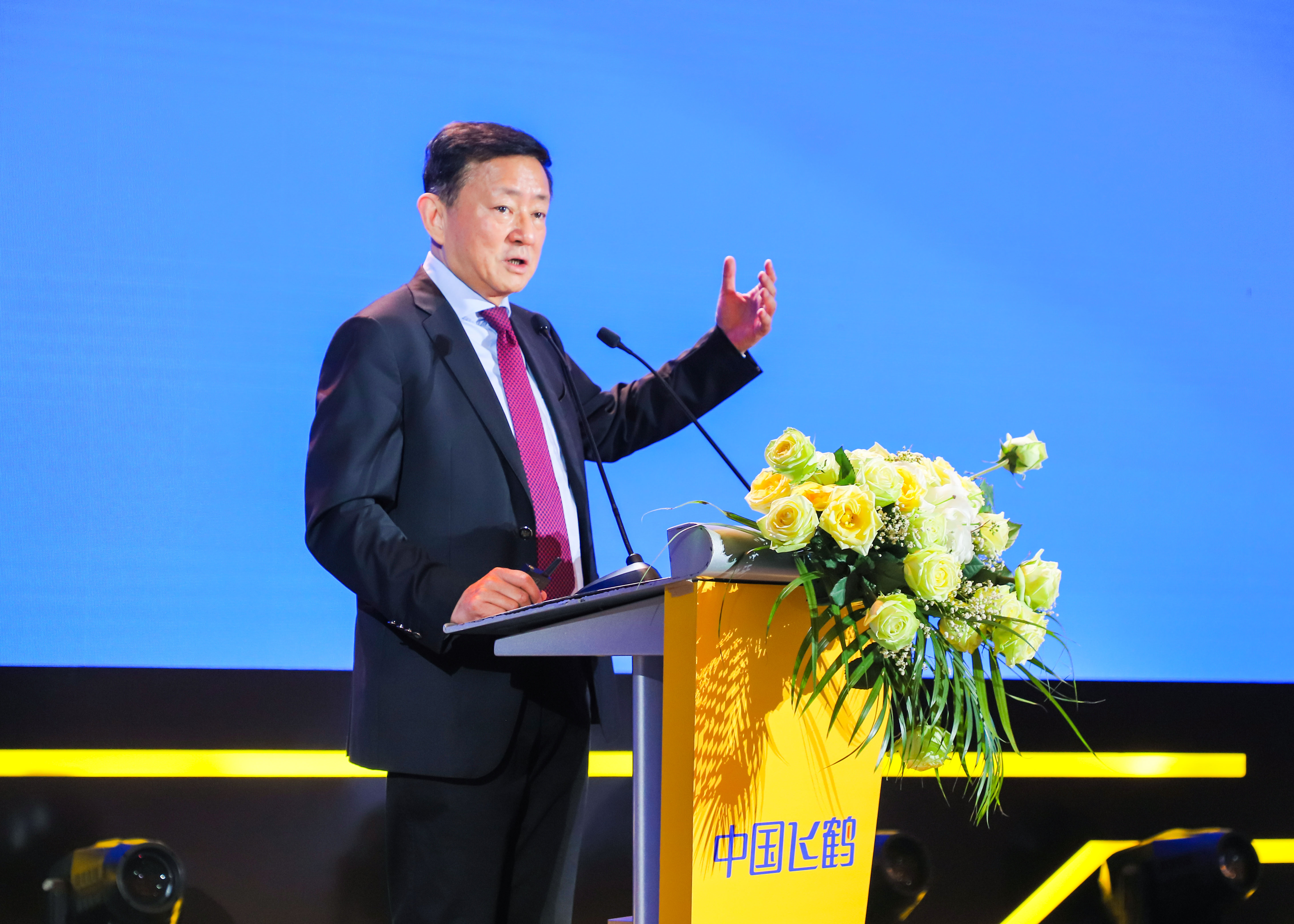 图3-北京大学教授,中国经济体制改革研究会副会长,国民经济研究所所长樊纲教授现场演讲.jpeg