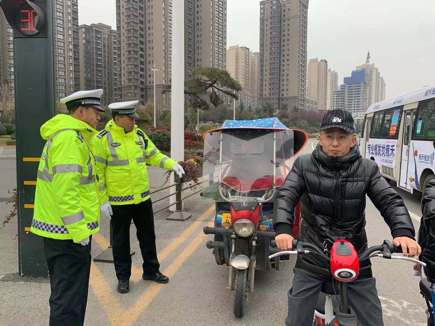 曲江这个地方不堵车了   别来“扎推”哦