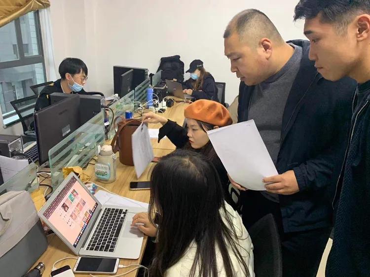 虚构“抖音外卖”诈骗 西安仨男子被刑拘