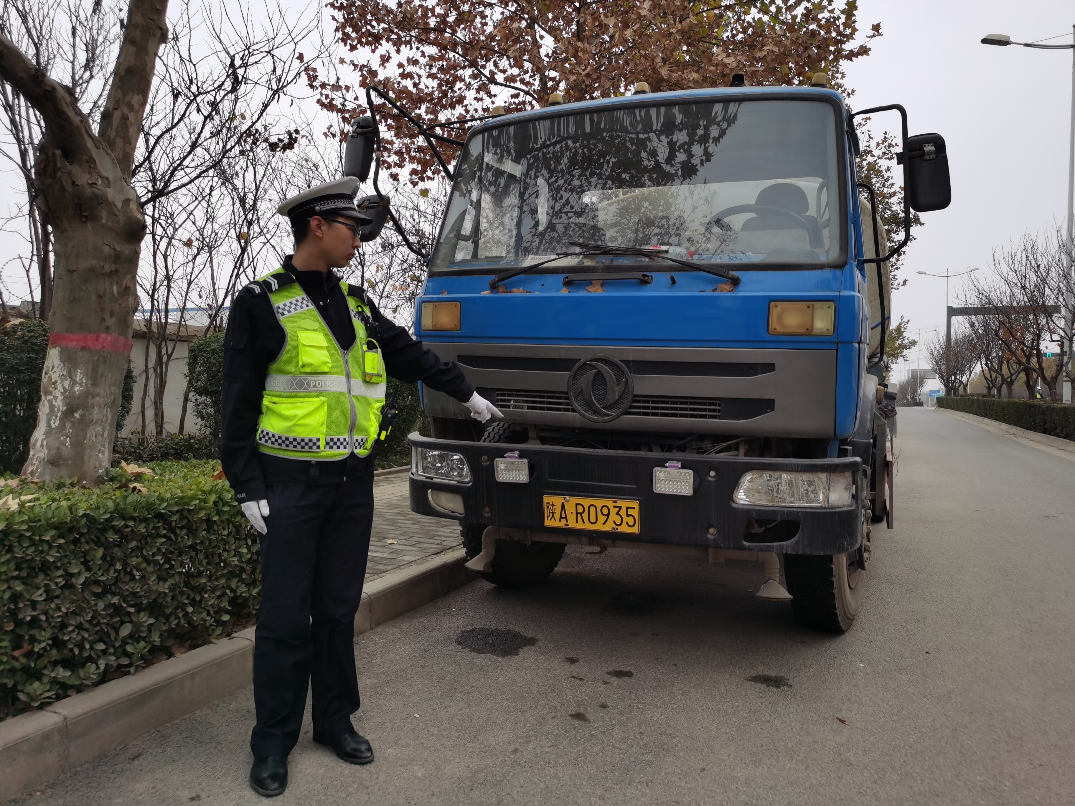 “三胞胎”和“双胞胎”洒水车车主被罚3000元、驾驶证记12分