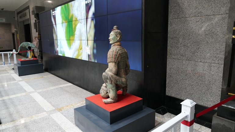 秦陵博物院推出“国家宝藏”文物特展 