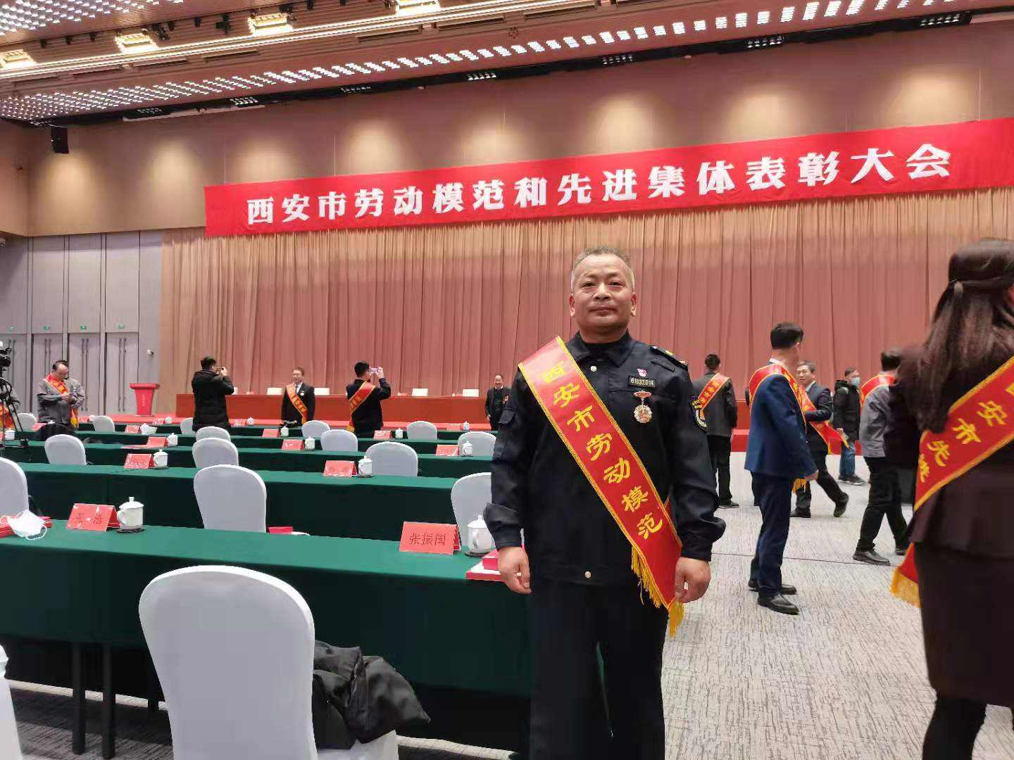 “不出成绩绝不撒手”莲湖城管辛建宇获评西安市劳动模范