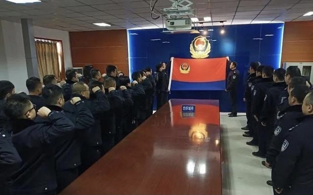 灞桥公安 面警旗  叩初心，再宣誓，新征程