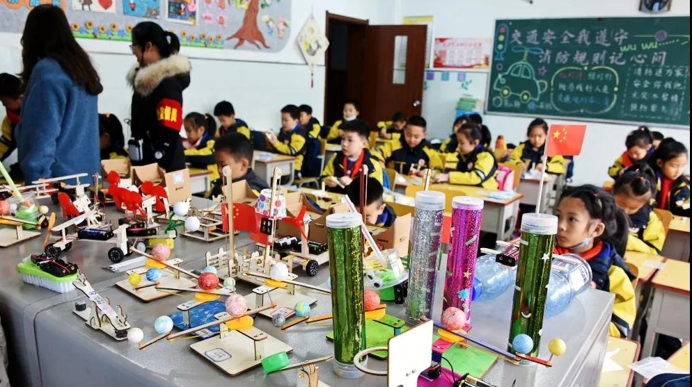 阳光社团  让每个孩子都充满阳光