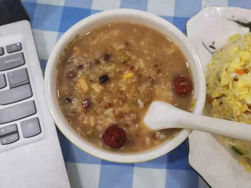 网友：在家喝碗粥  走近年味迎接新春