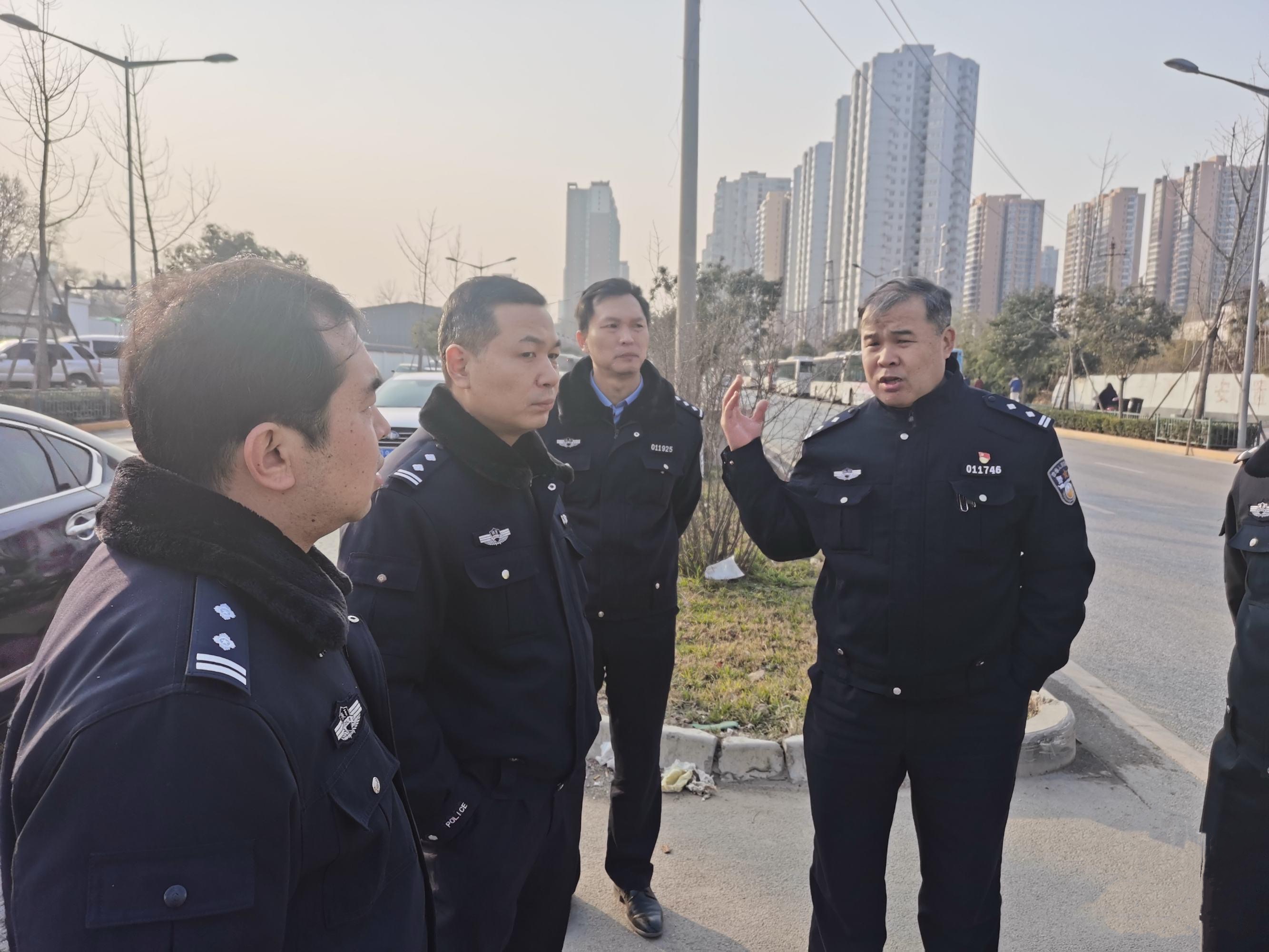 “严防控、降事故、保春运”——交警新城大队约谈公交公司召开降事故安全生产会议