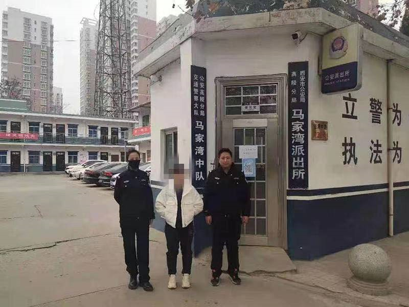 找人代办学籍被骗15万  还错过了高考时间