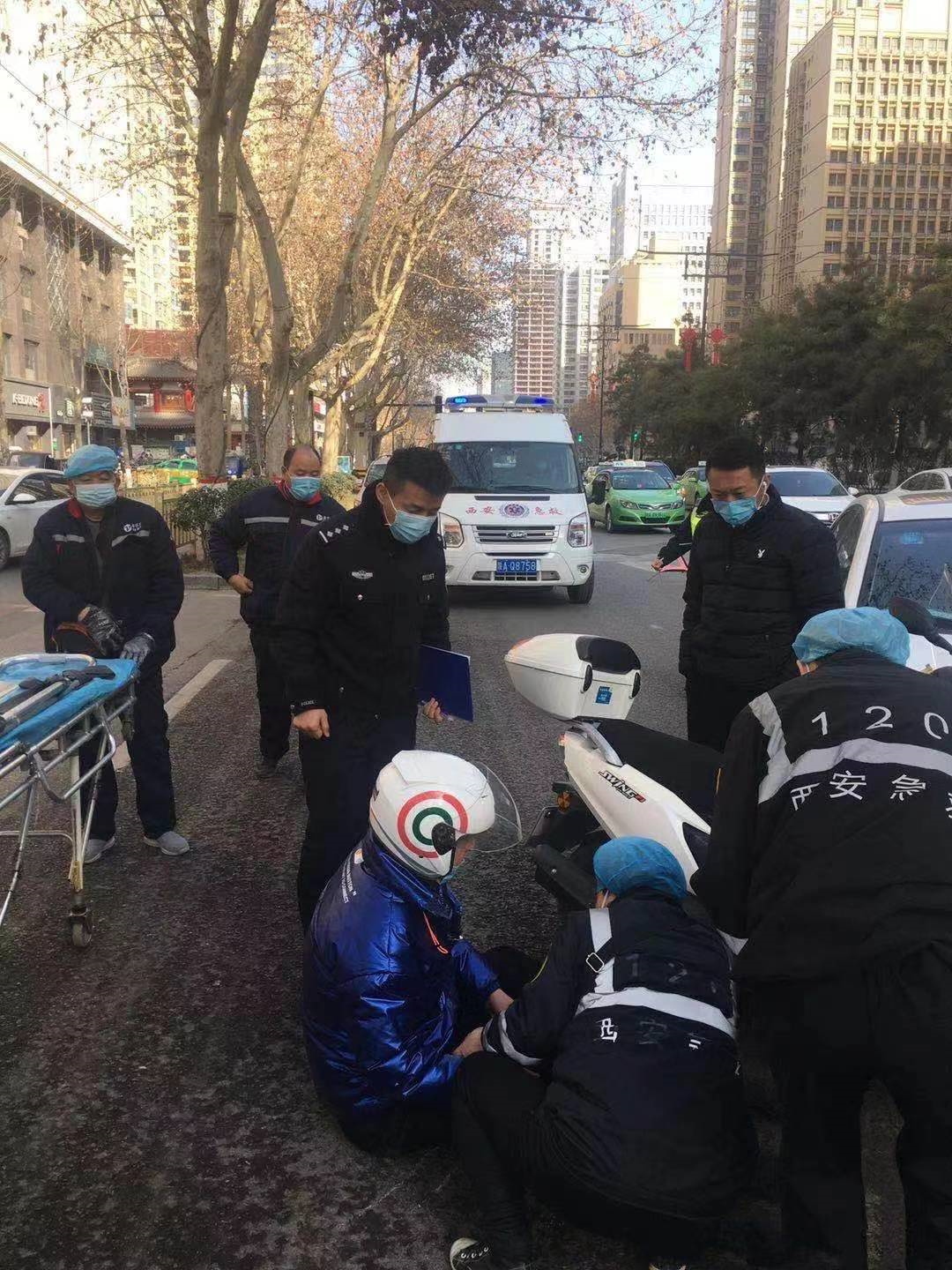 警医同行 抢通生命通道