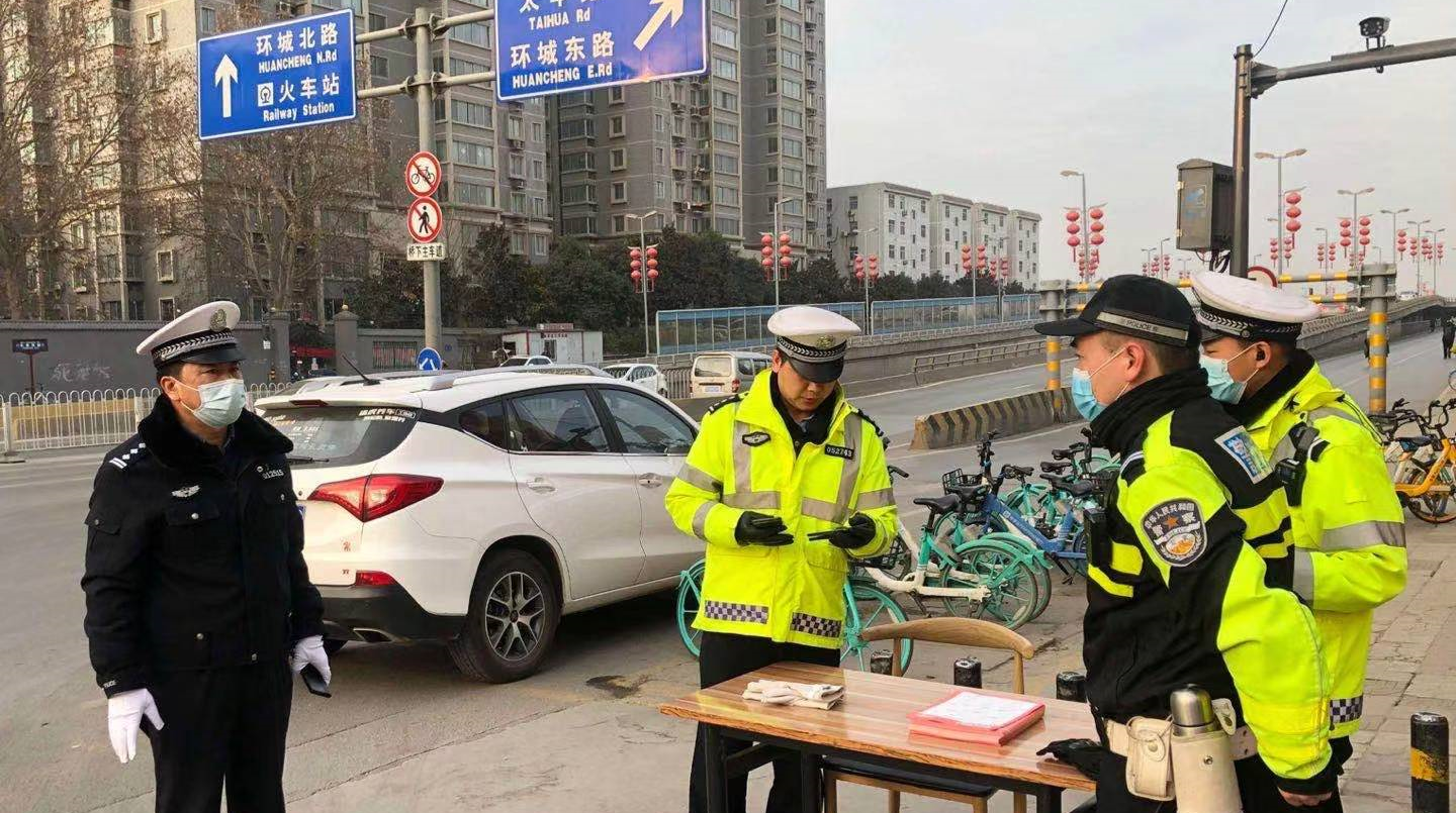 新城交警开展两三轮电动车摩托车集中治理行动