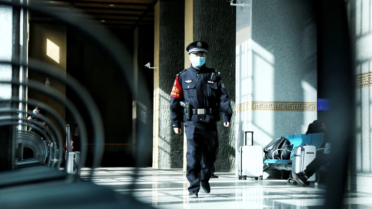 您返程我守护 共筑和谐平安路