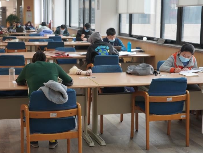 春节期间陕西省图书馆接待读者万余人