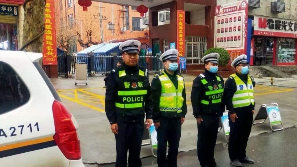 早安排早行动  春季开学交警全力护航
