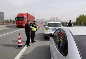 绕城高速 ｜轻微事故不撤离罚200元