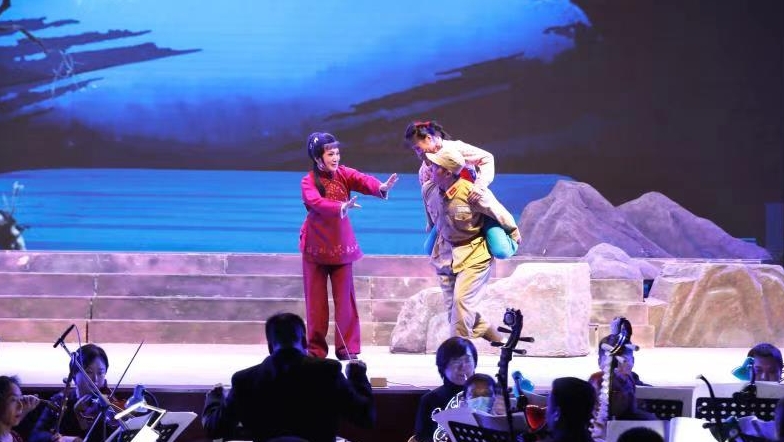 开展党史教育·坚守入党初心——蓝田县组织党员干部观看大型秦腔红色经典现代戏《党的女儿》