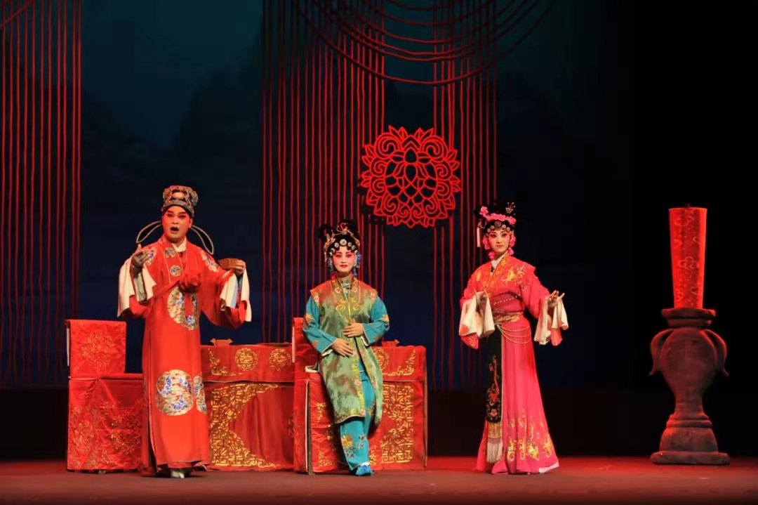 秦腔古典剧《花烛恨》西安上演    演绎传统美德