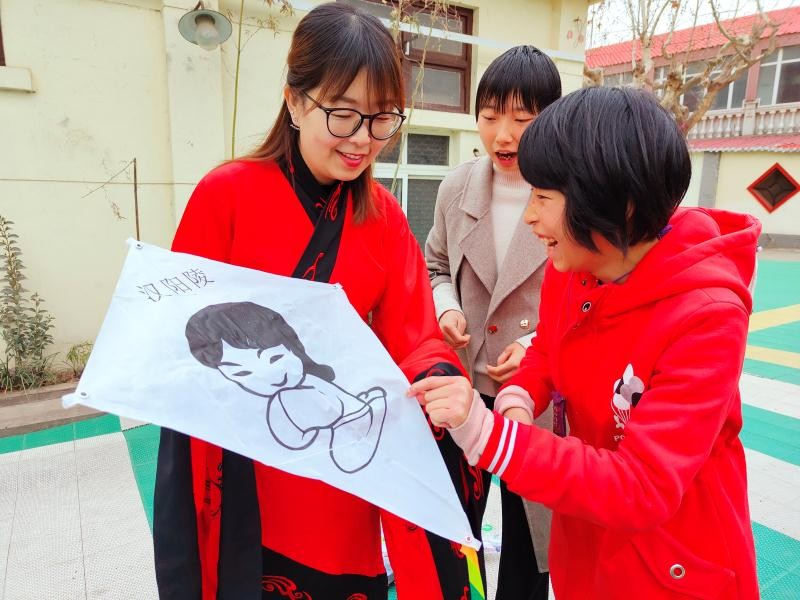 “汉代体育文化五走进”关爱智障儿童