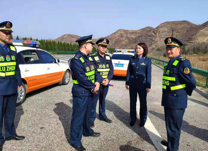 省路政执法总队开展新体制下高速公路路政巡查试点工作