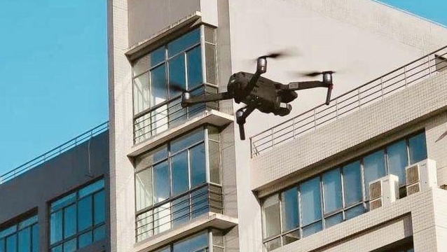 未央交警启用无人机整治渣土车