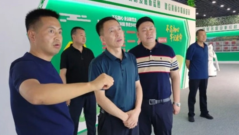 李国栋调研安全稳定和乡村治理工作