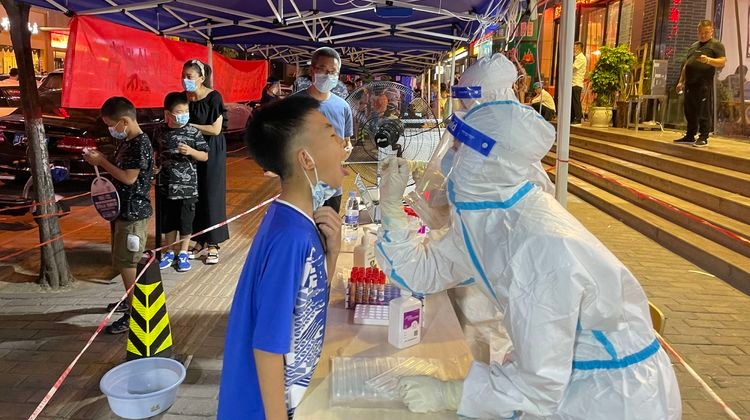 张家村街道水文二社区安全有序开展全员核酸检测工作
