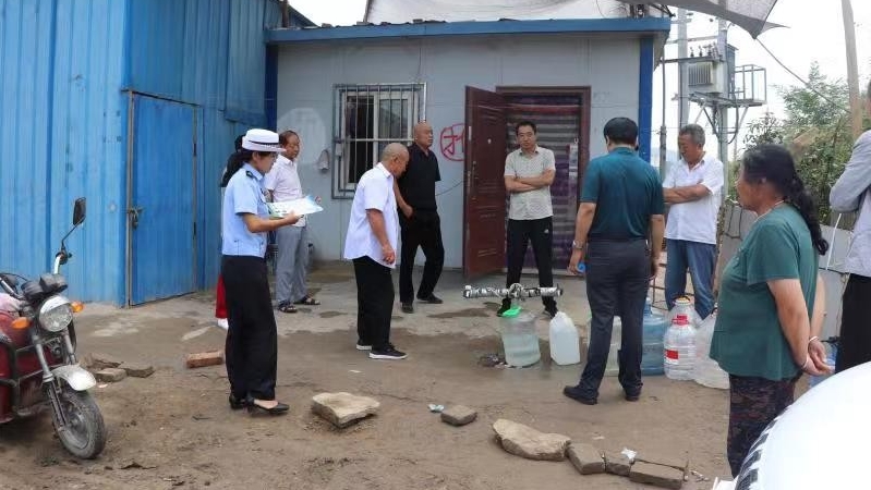 子长交警开展“迎十四运 文明出行 创和谐交通”主题交通安全宣传活动