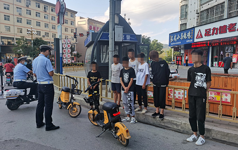 彬州交警开展未成年人违规驾驶电动车专项整治行动