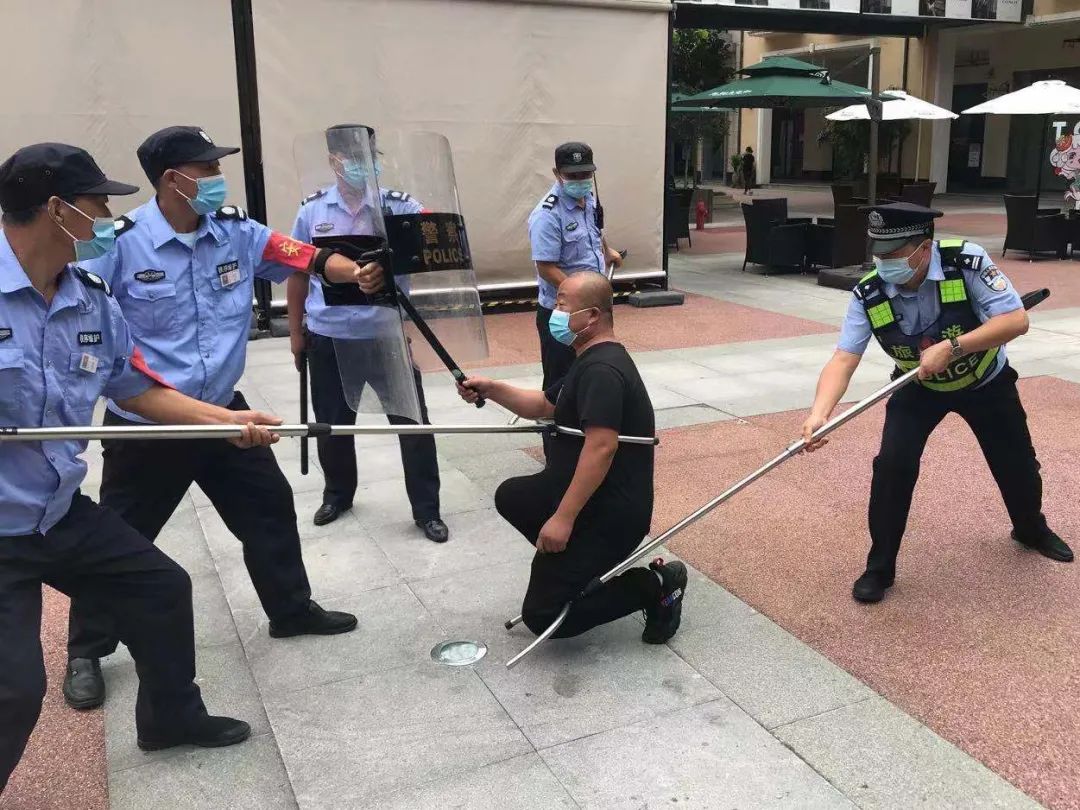 护航全运 平安西安丨临潼旅警深入景区组织开展反恐演练