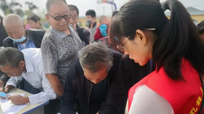 乾县集中开展全国第五次“残疾预防日”宣传教育活动 