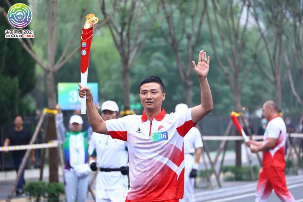 火炬手王伟：为自然资源事业的创新发展做出应有贡献