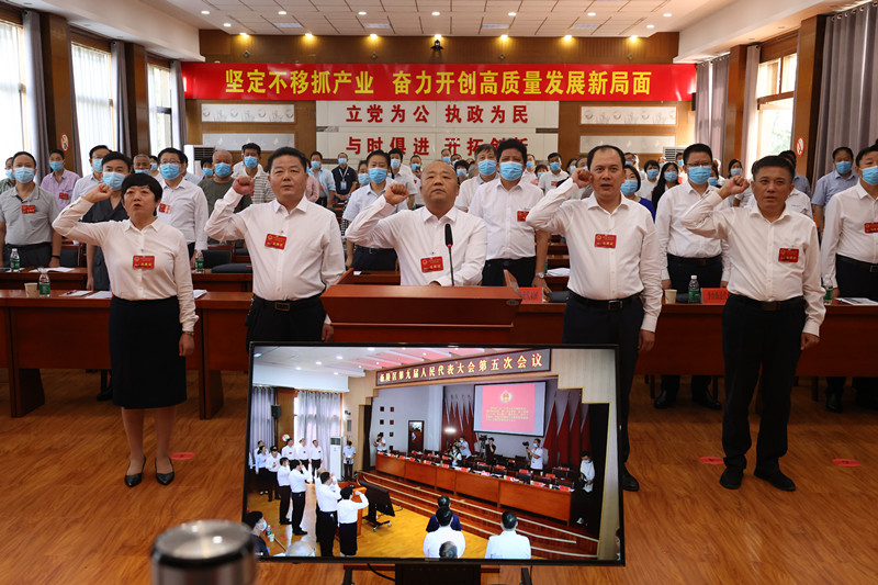 杨陵区两会：李冠明当选杨陵区人大常委会主任 李朝喜当选杨陵区人民政府区长