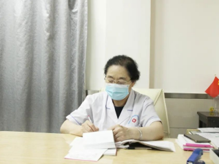 四十载医者路 不忘初心谱芳华——记西安医学院附属胃泰消化病医院王亚琴主任