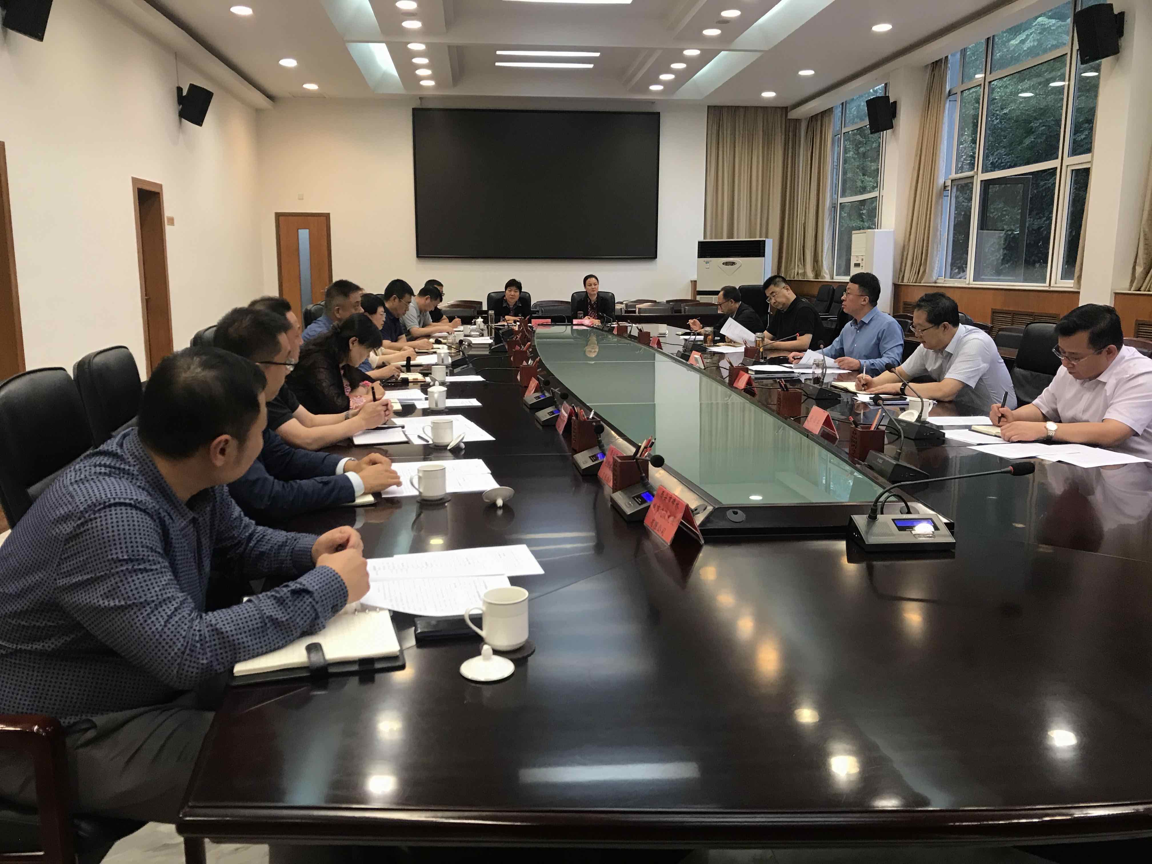碑林区召开三馆一中心和公共卫生中心项目专班推进会