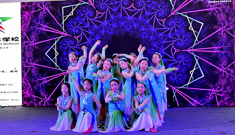 “花好月圆话咸阳 好诗好歌颂祖国”专场文艺演出成功举办