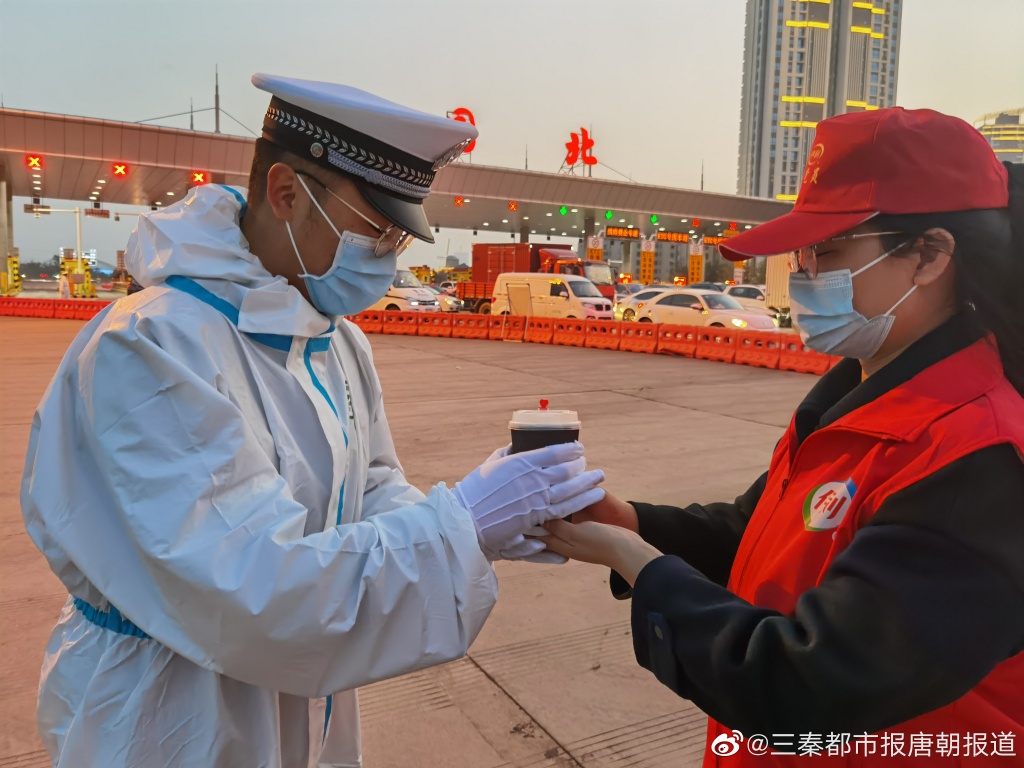 “守护守护者”  伊利陕西公司向抗疫一线捐赠700件乳制品