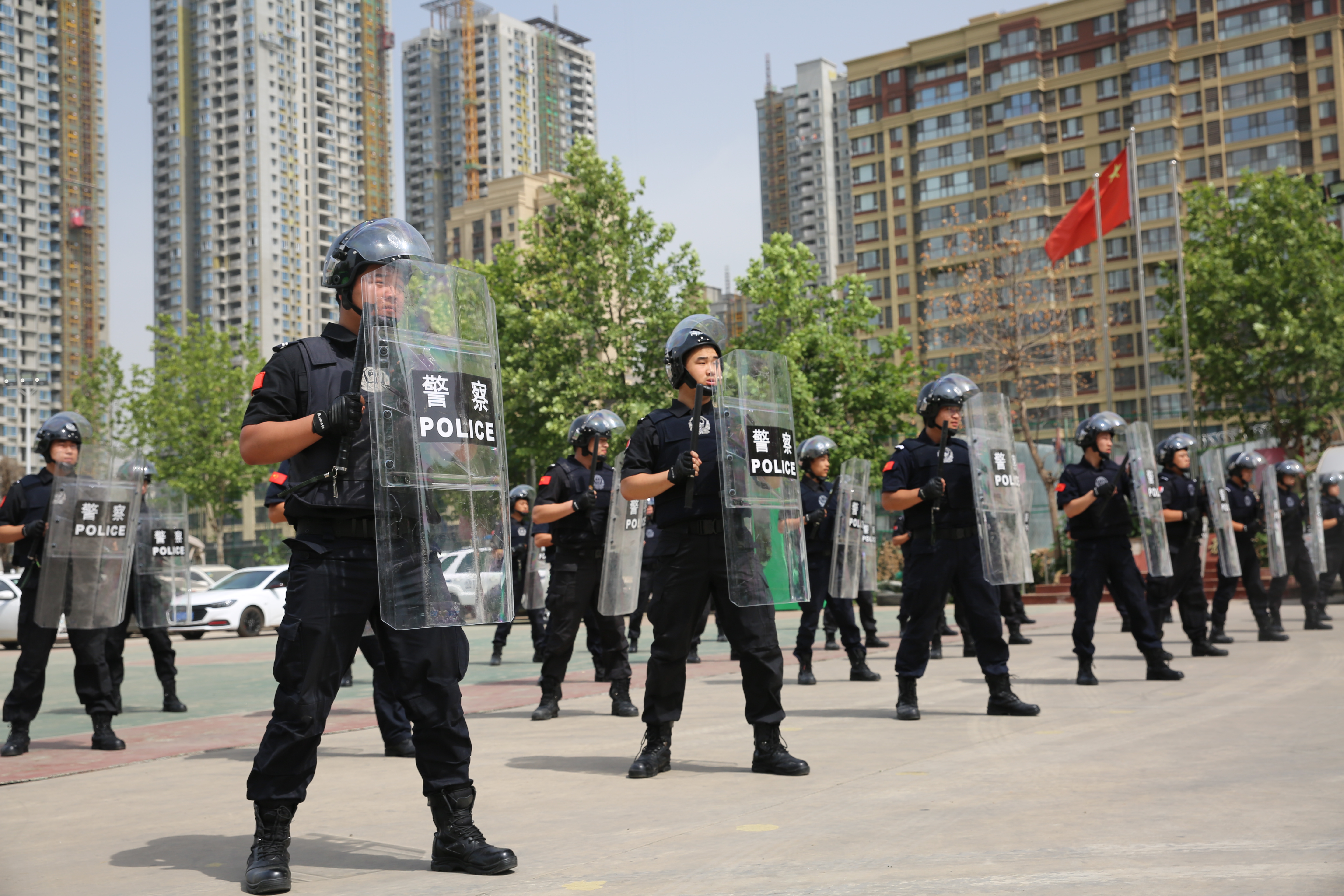 (打造最过硬队伍:实战练兵)厉兵秣马,实战练兵.jpg