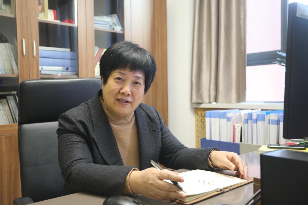 专访西安曲江二中校长朱琳瑛：“双减”让教育回归本源，还孩子们有序健康成长环境