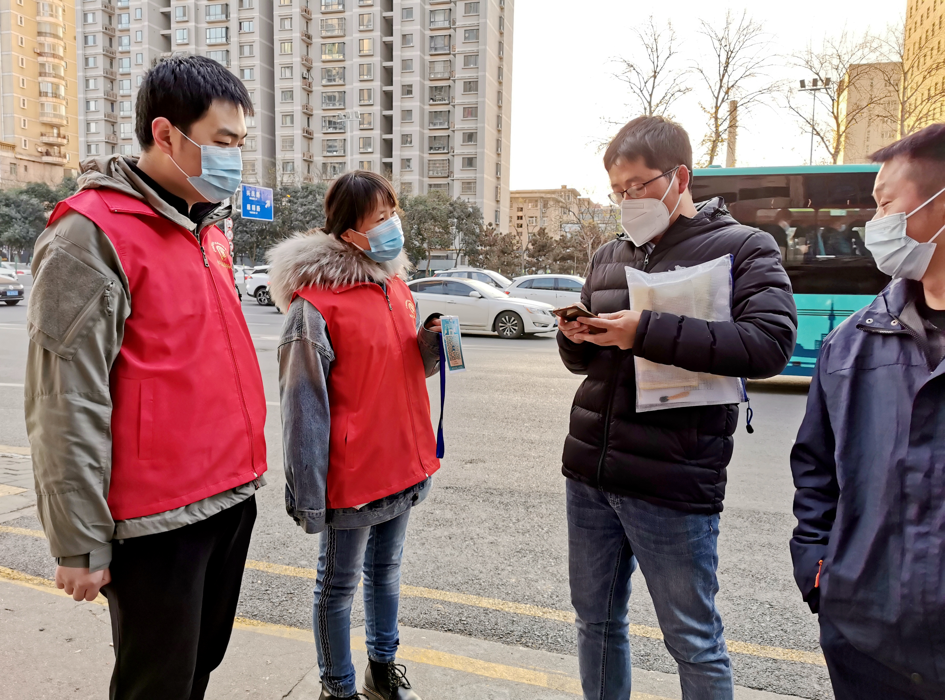 青年志愿者服务队.jpg